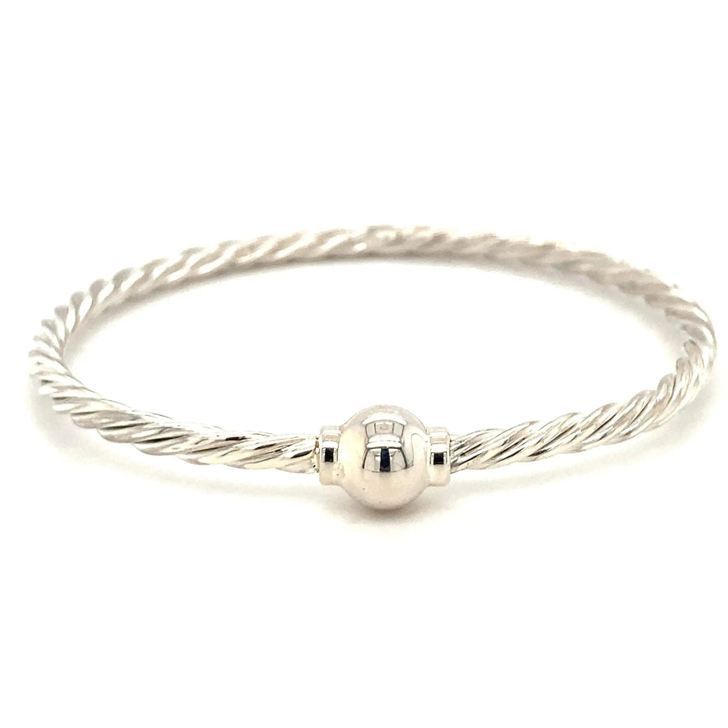 Summertime Can Take a Toll on Your Jewelry king-jewelers-0ce7